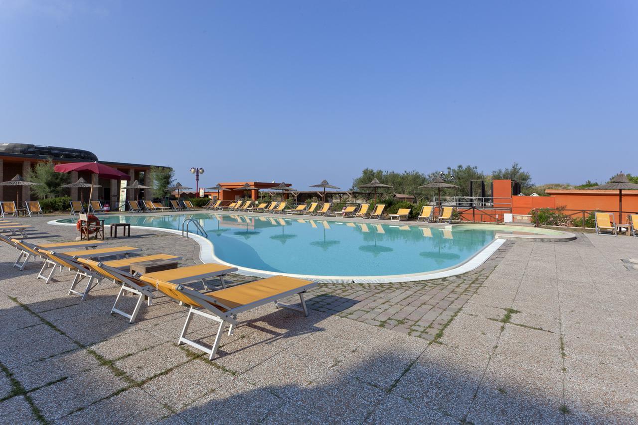 Toscana Sport Resort Calambrone Exterior photo